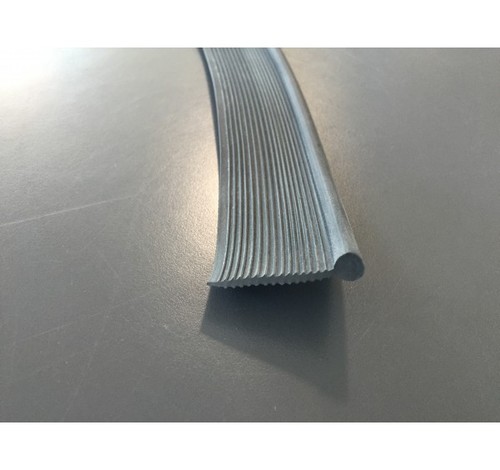 Profilo parafanghi sx - e,